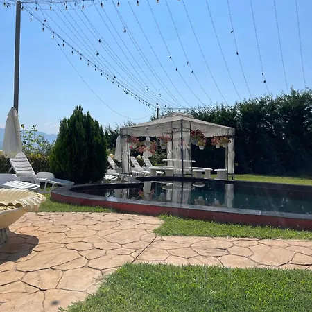 Dy Bukurite * Durrës