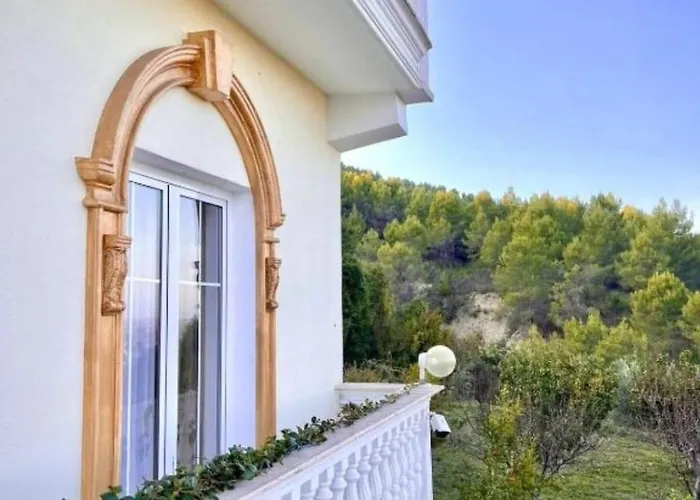 Dy Bukurite Villa Draç