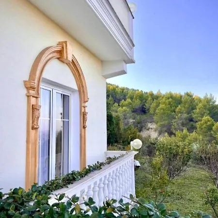 Dy Bukurite Villa Draç