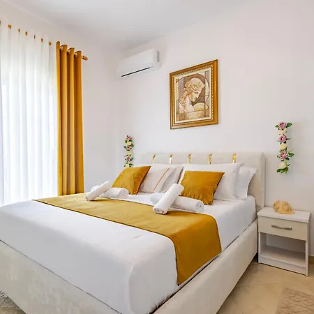 Willa Dy Bukurite Durrës